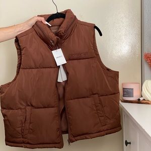 Pantone Sleeveless Puffer